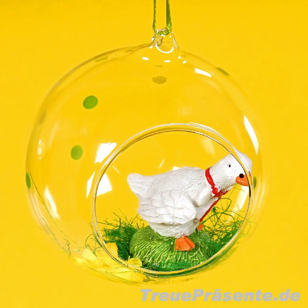 Osterdeko in Glaskugel