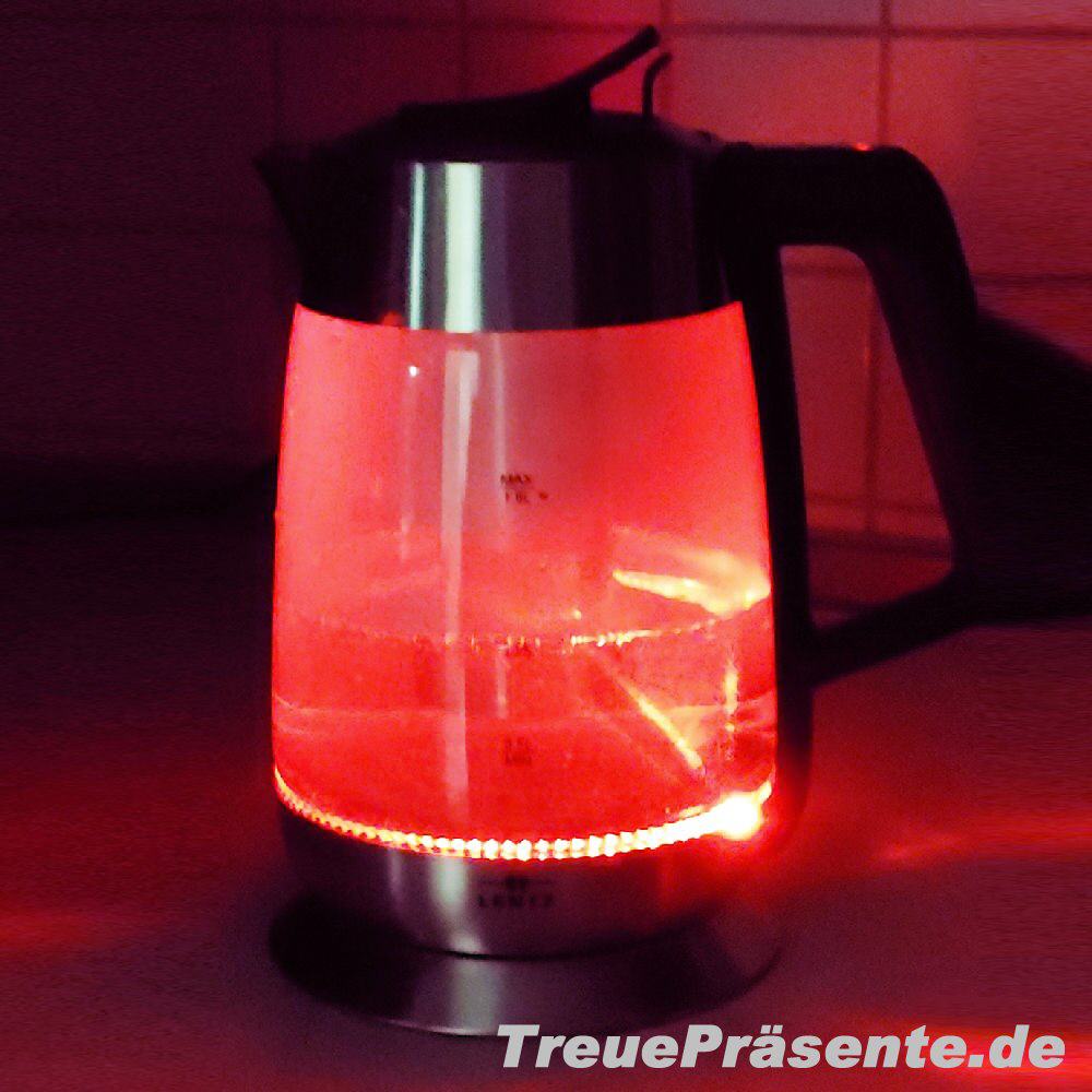 Wasserkocher beleuchtet rot