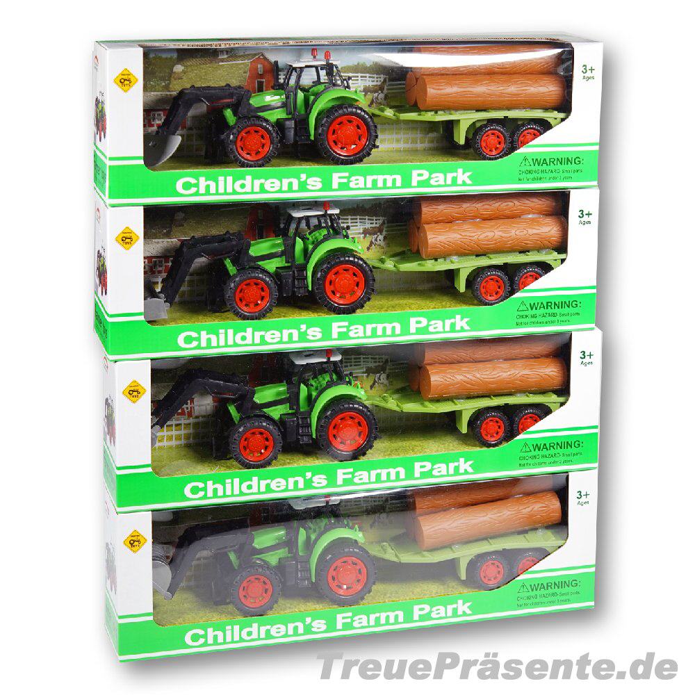 Traktor mit Holzanhänger und Schafel sortiert