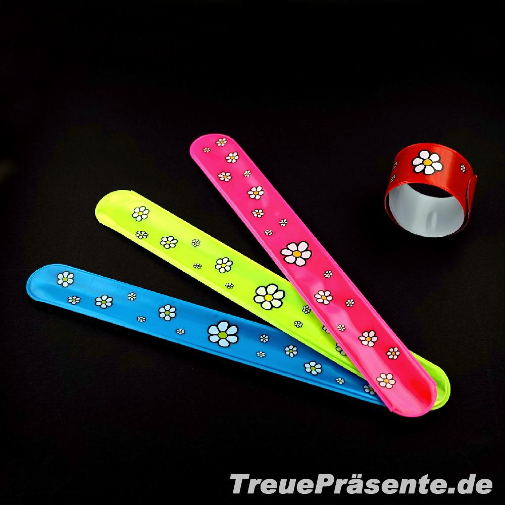 Schnapp-Armbänder mit Blumen
